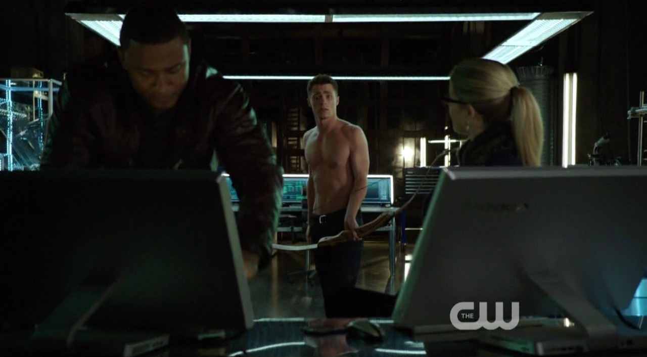 colton haynes shirtless arrow