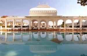 INDIA - Taj Lake Palave Swimming Pool