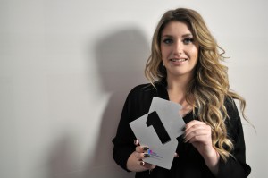 10424-ella_henderson_official_number_1_award_ghost_1