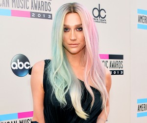 1388798692_451794599_kesha-zoom