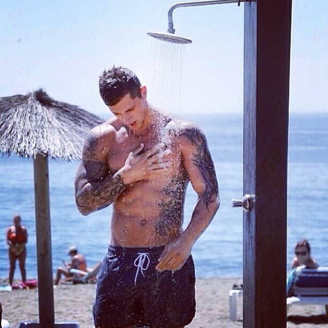 925905_509044309225654_870885338_n