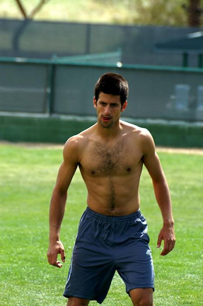 djokovic-shirtless-bulge-novak-djokovic-15616414-1024-1538