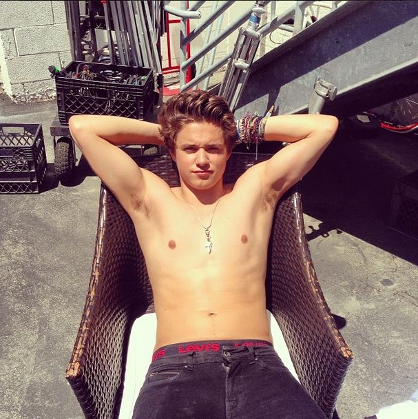 the-vamps-hot-shirtless-pictures-15