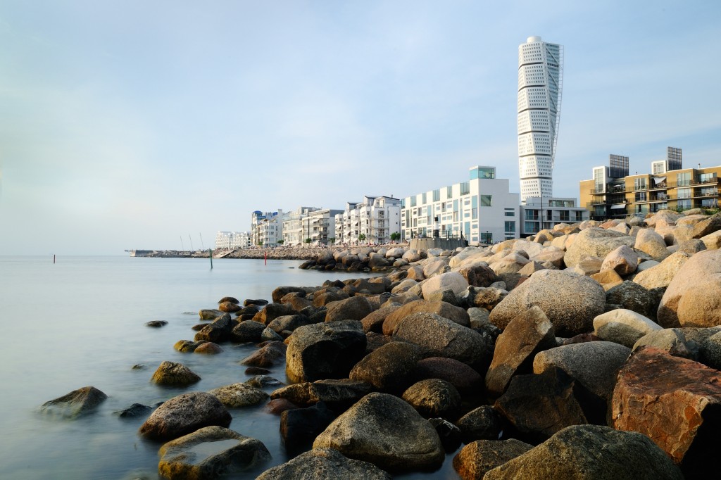 Bo01 området med Turning Torso i Västra Hamnen