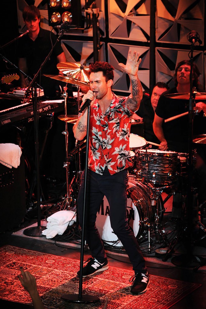 Adam-Levine-Saint-Laurent-002