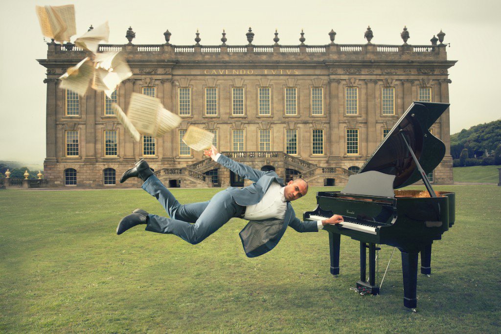 Manny the flying pianist!