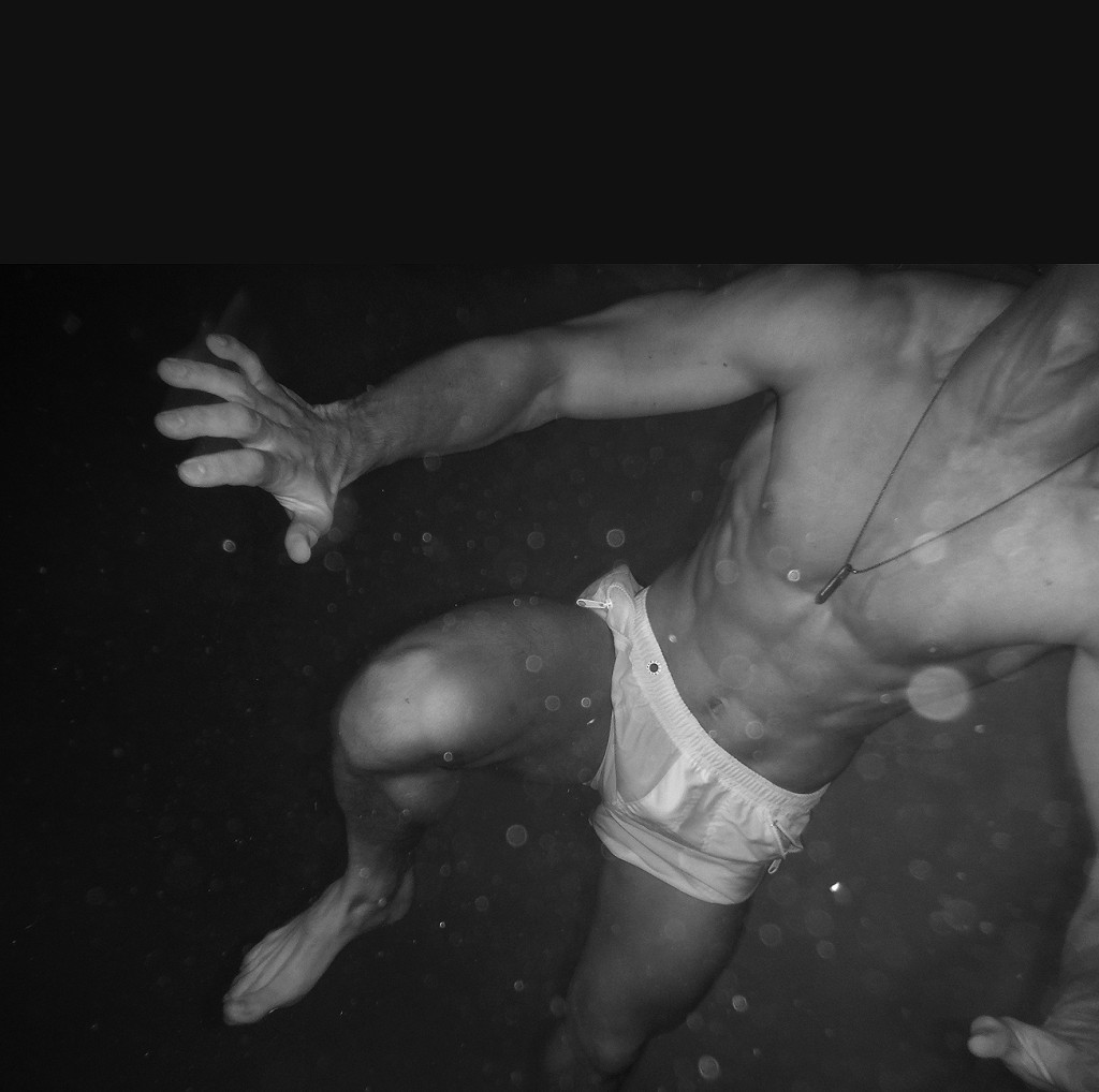 LOG-UNDERWATER-INSTA-1024x1018