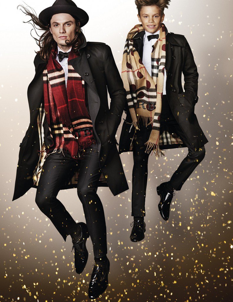 JAMES_BAY_AND_ROMEO_BECKHAM_IN_THE_BURBERRY_FESTIVE_CAMPAIGN___SHOT_BY_MARIO_TESTINO
