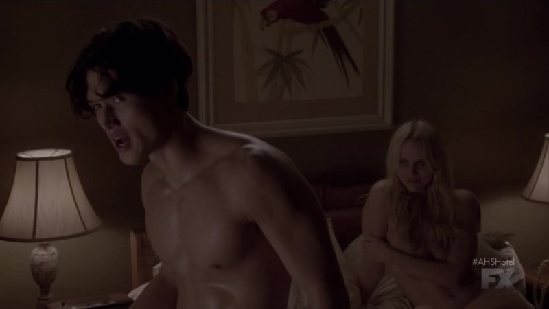 american-horror-story-506-melton-31