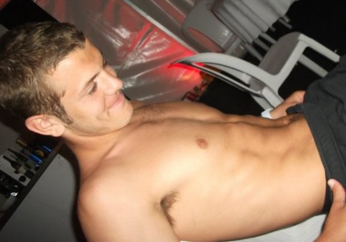 jack-wilshere-shirtless-sweats