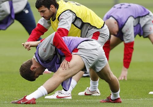 jack-wilshere-stretching