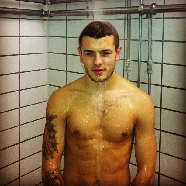 pgiDE7LyzyyXIJackWilshere