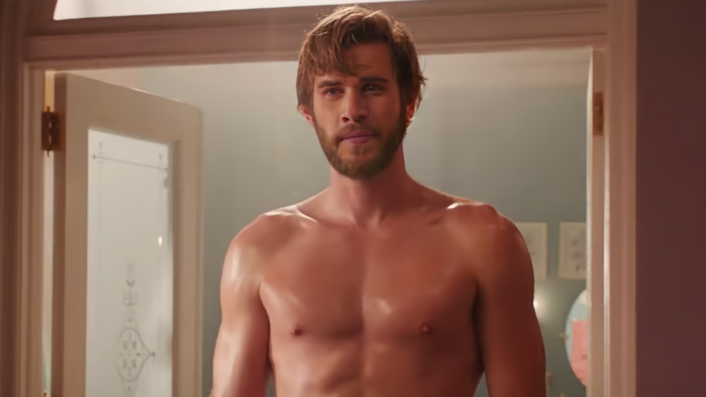 Liam Hemsworth Shirtless 2022(01)