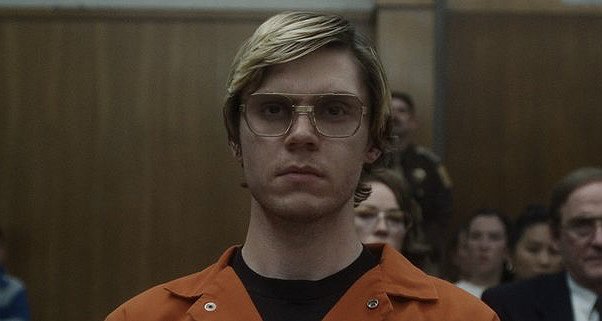 Evan Peters in DAHMER - Monster: The Jeffrey Dahmer Story