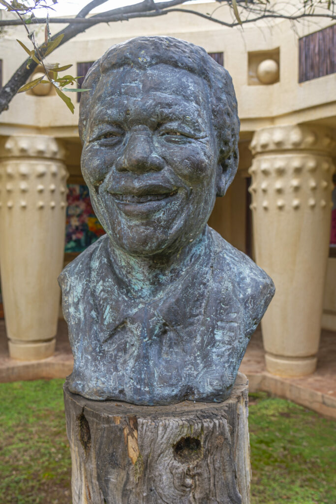 Mandela statue