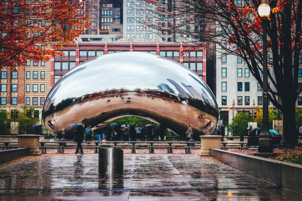 The Cloud Gate bean-shaped sculpture