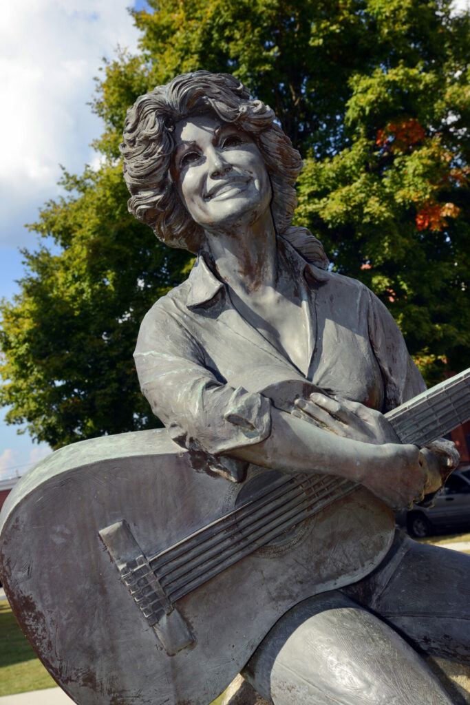 Dolly Parton statue in Sevierville, Tennessee.