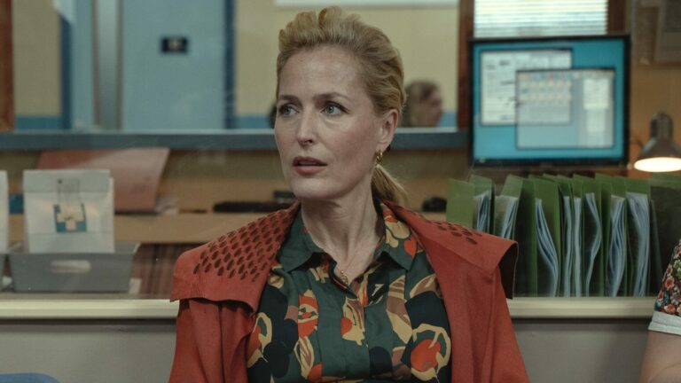 Gillian Anderson in Netflix