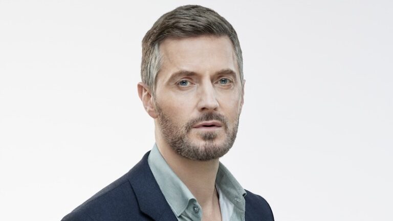 Richard Armitage opens up about his sexuality. (Image: Netflix)