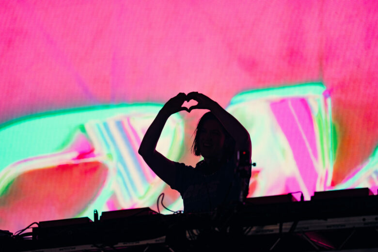 Romy Madley Croft visual data 3