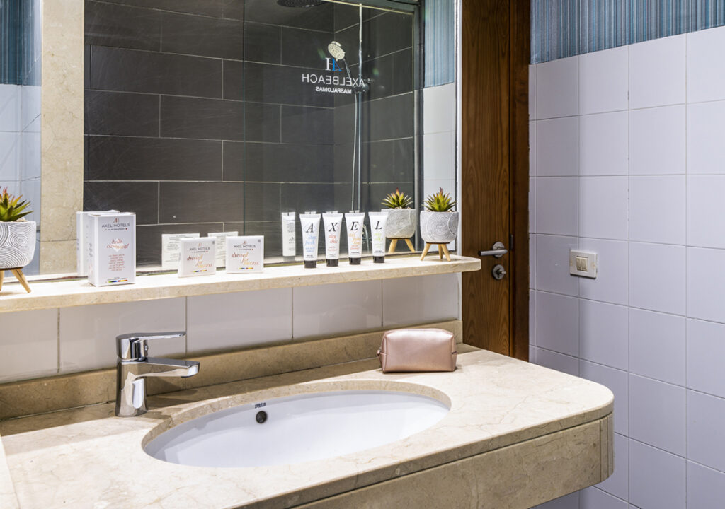 A bathroom at the Axel Beach Maspalomas