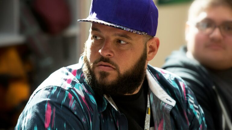 Daniel Franzese as Eddie in Looking