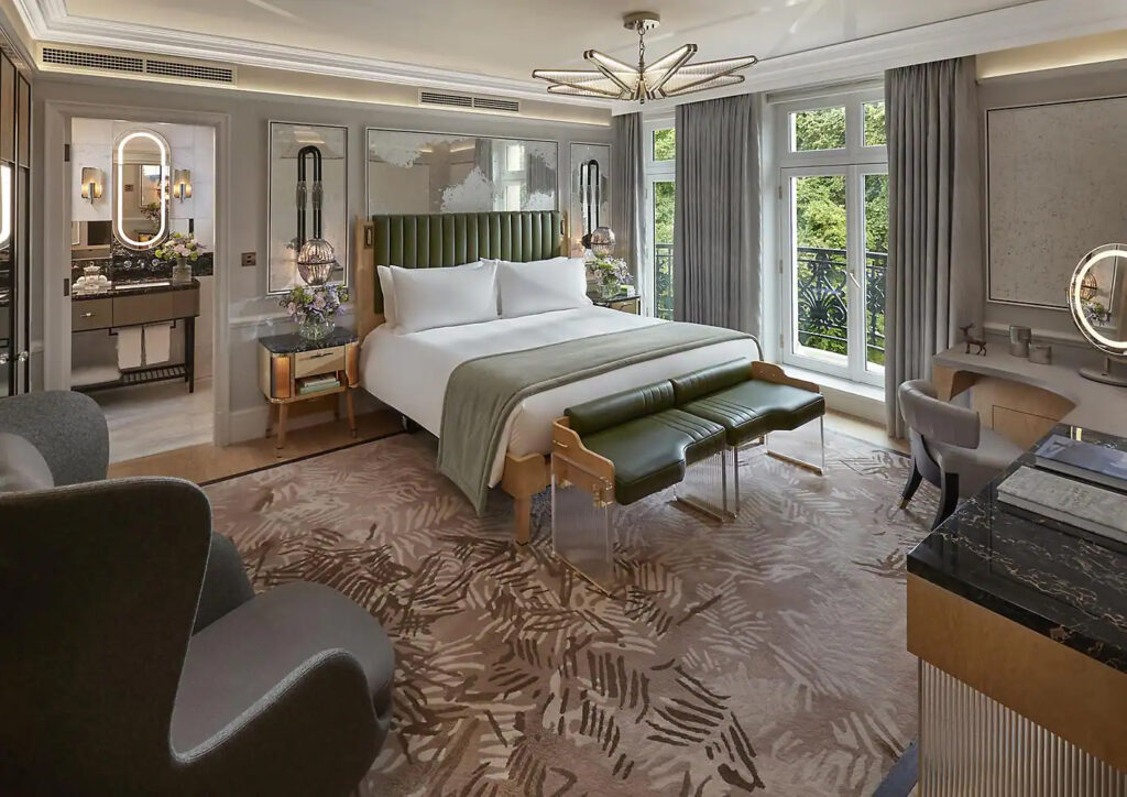 Mandarin Oriental Hyde Park's suite's bedroom