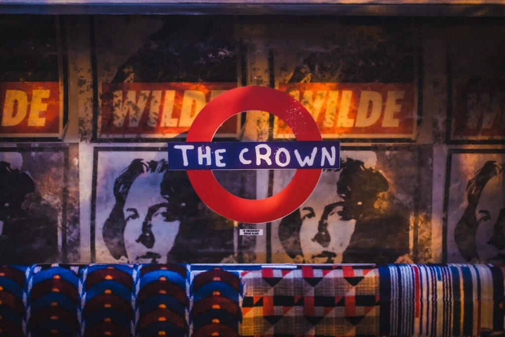 'The Crown' Tube sign with pics of Oscar in the background