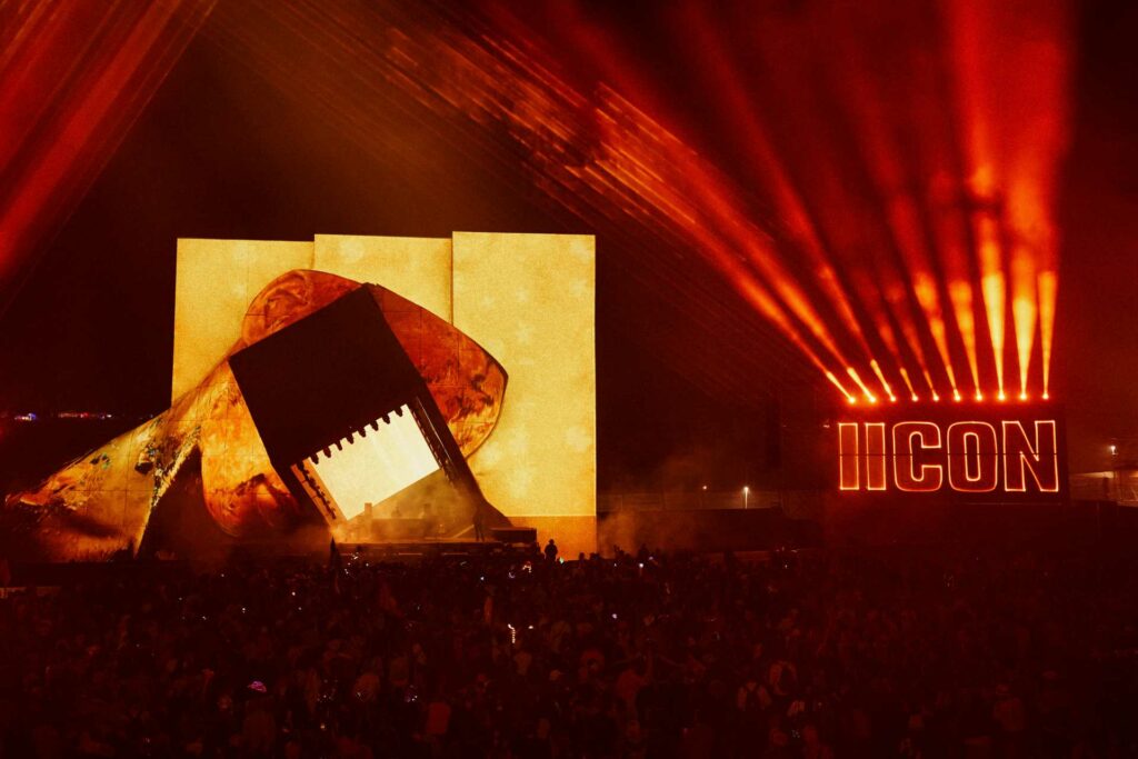 Glastonbury stage IICON