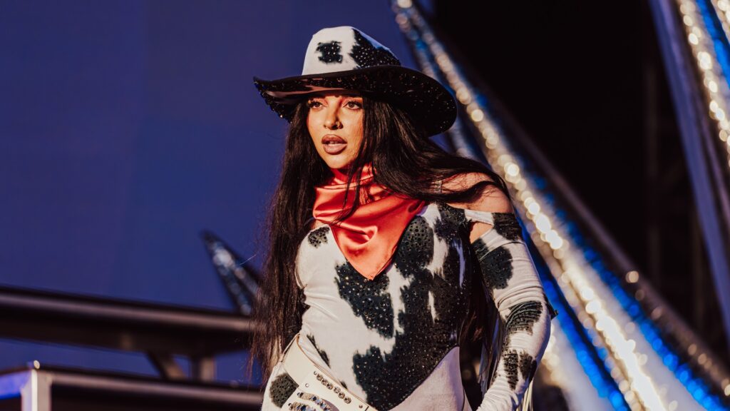 JADE at Mighty Hoopla in a cowgirl hat