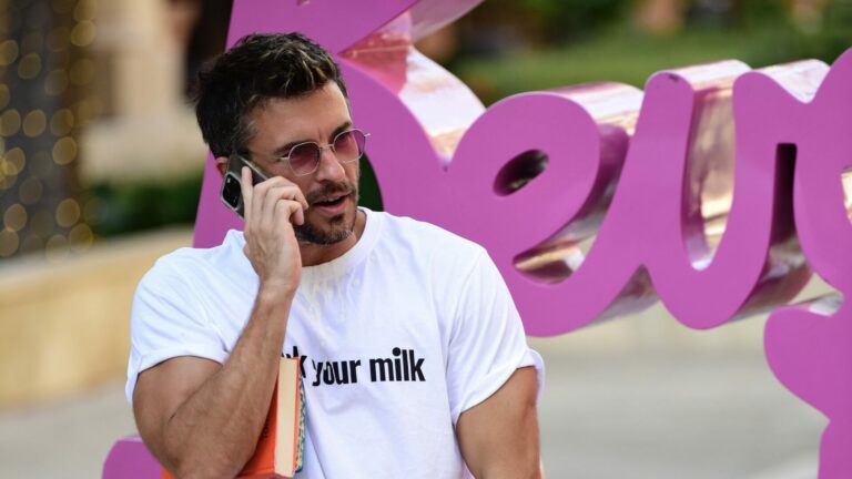 Actor Jonathan Bailey wearing the Loomis sunglasses in collaboration with Cubitts