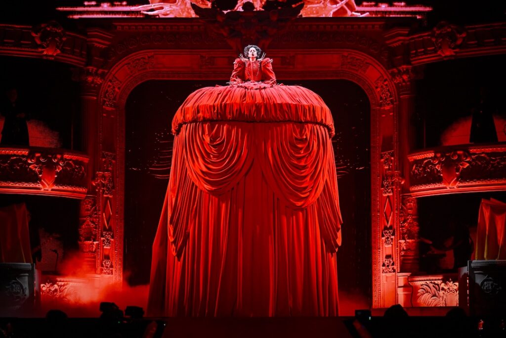 Lady Gaga in 25-foot Tudor-style skirt on stage
