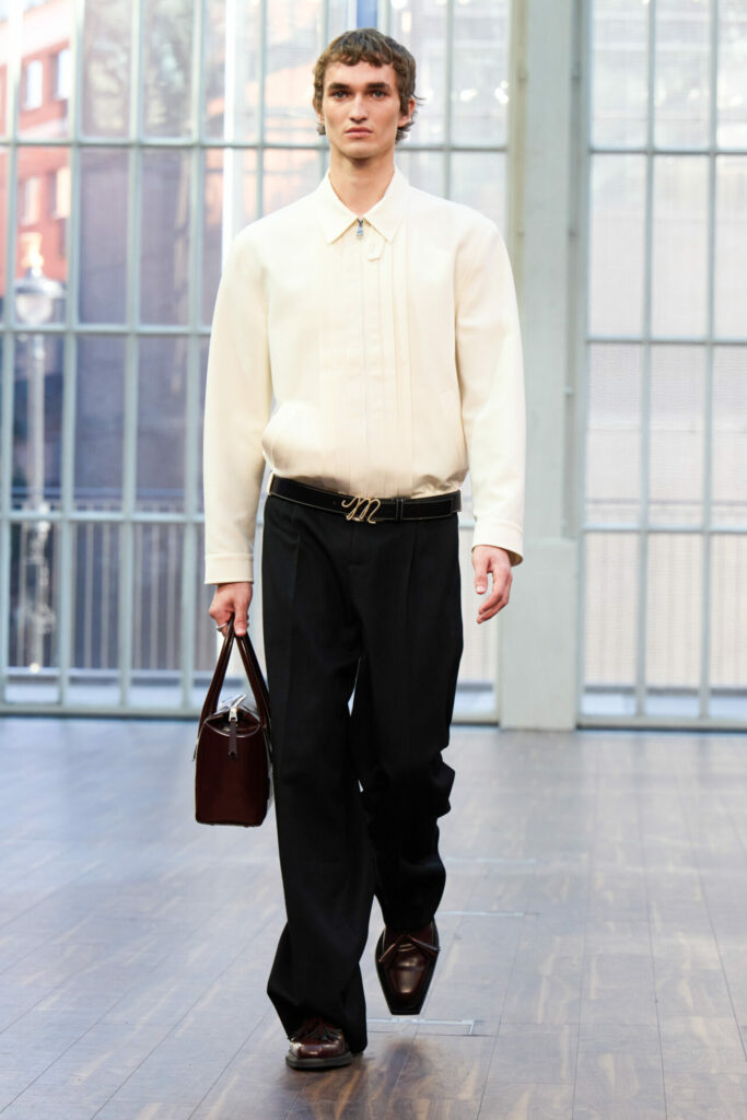 A model wears an evening wear look from the Mithridate Spring/Summer 2026 collection.