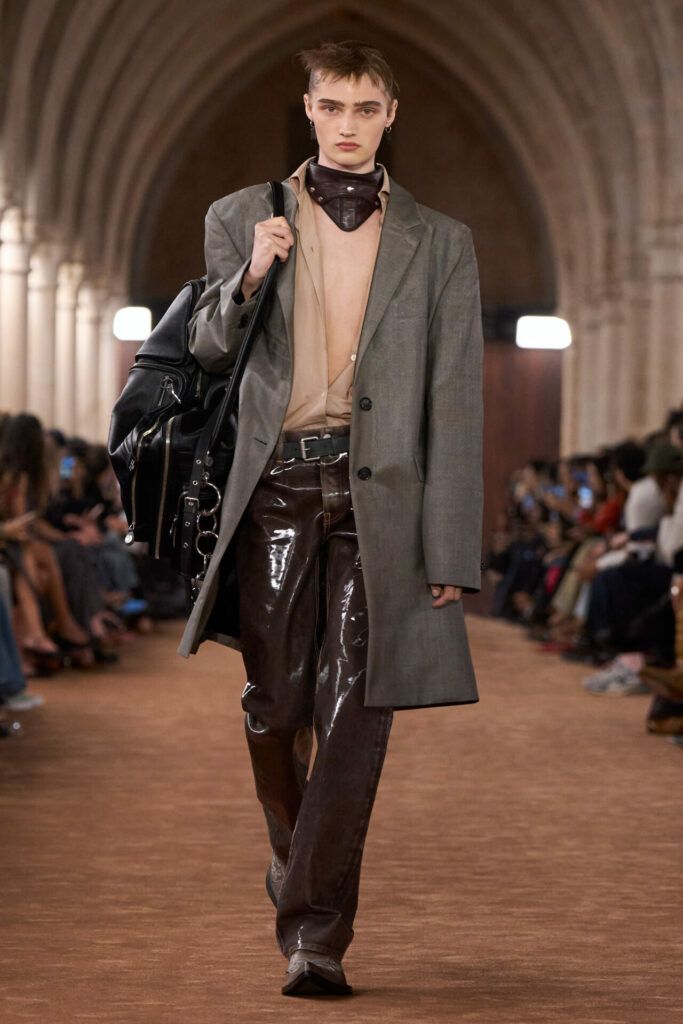 A model walks the Acne Studios Spring/Summer 2026 runway show at Paris Fashion Week.
