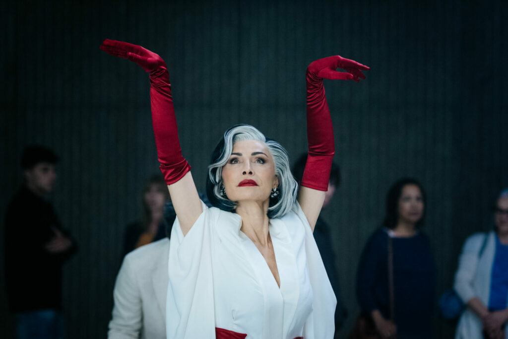 Talisa García playing Miss Take in Frauds