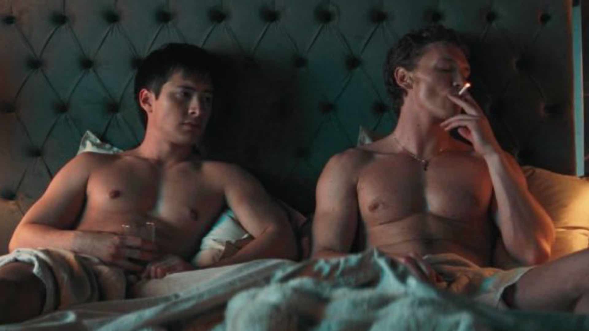 Heated Rivalry Hudson Williams and Connor Storrie topless in bed