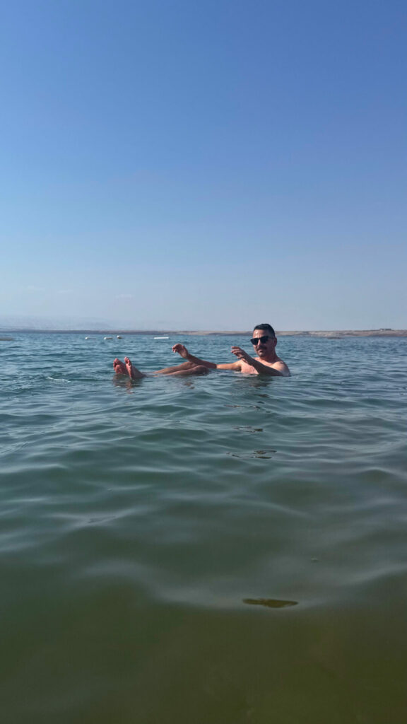 Markus Bideaux in the ocean 