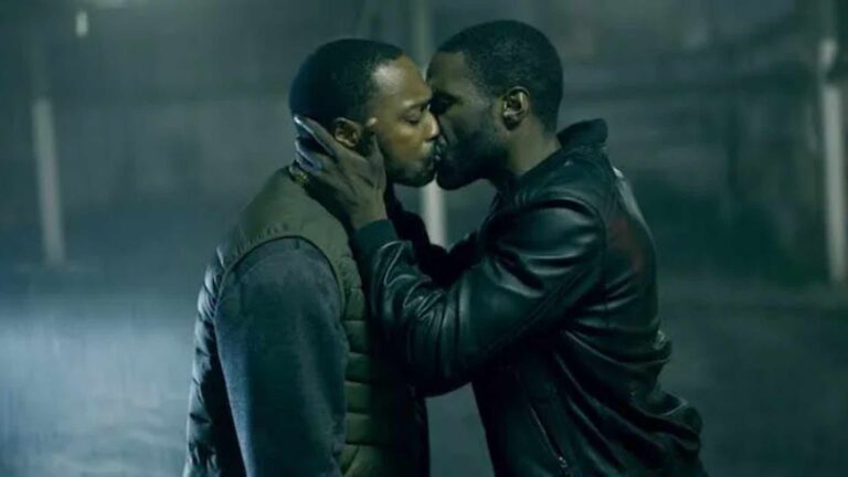 Anthony Mackie and Yahya Abdul-Mateen II kissing