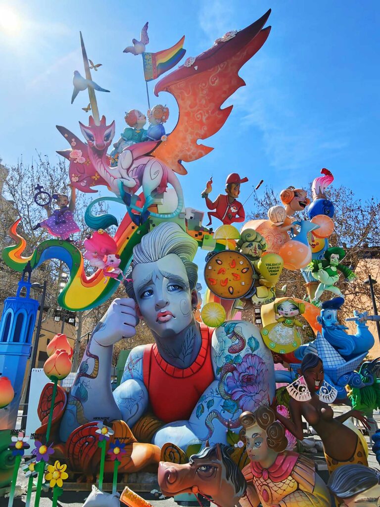 Mario Gual del Olmo's LGBTQ+-themed fallas titled Mama, Soy Gay, or Mum, I&rsquo;m Gay