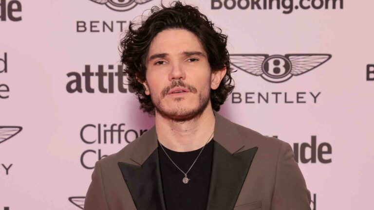 Fra Fee at Attitude 101