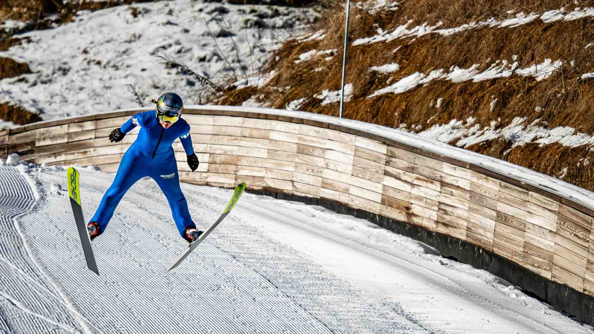 ski jumper