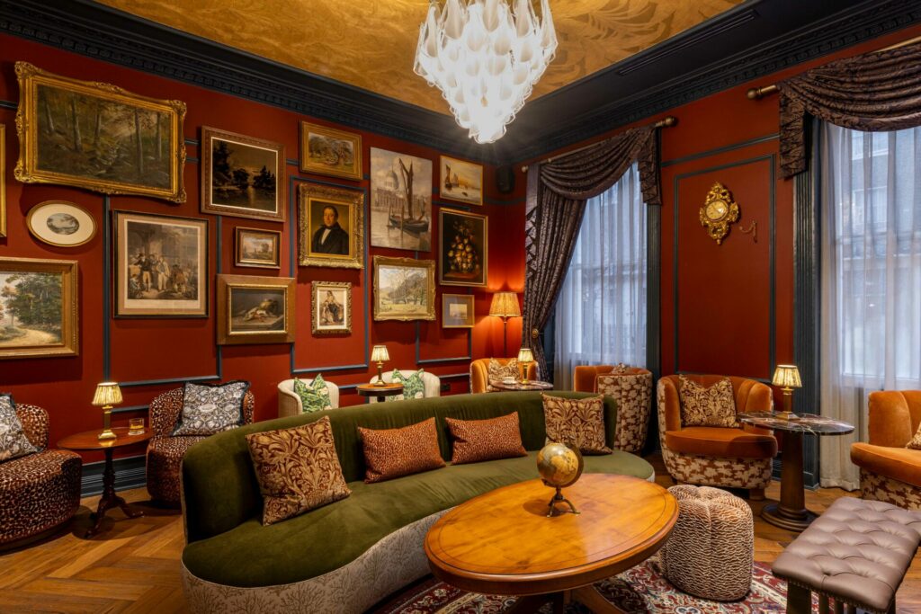 Otto's Salon at Bertrand's Townhouse