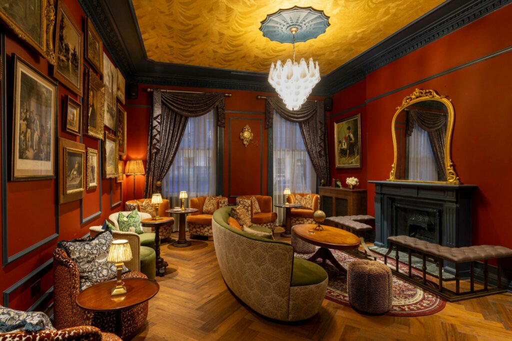Otto's Salon at Bertrand's Townhouse