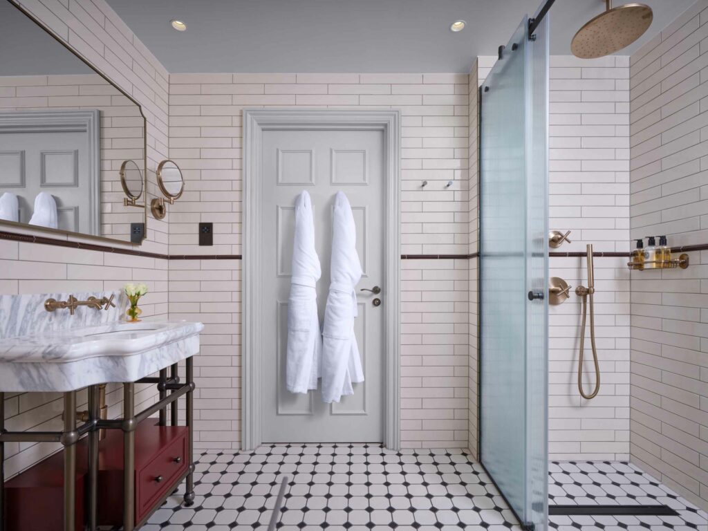 Guest bathroom at Bertrand's Townhouse