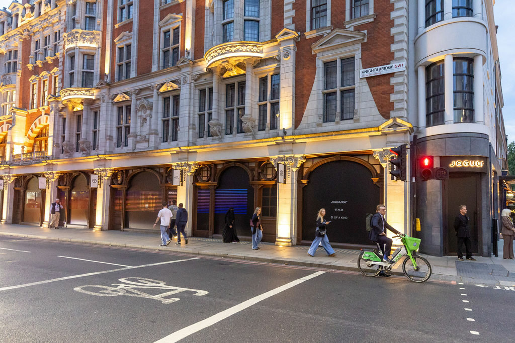 External view of Jaguar's Knightsbridge store
